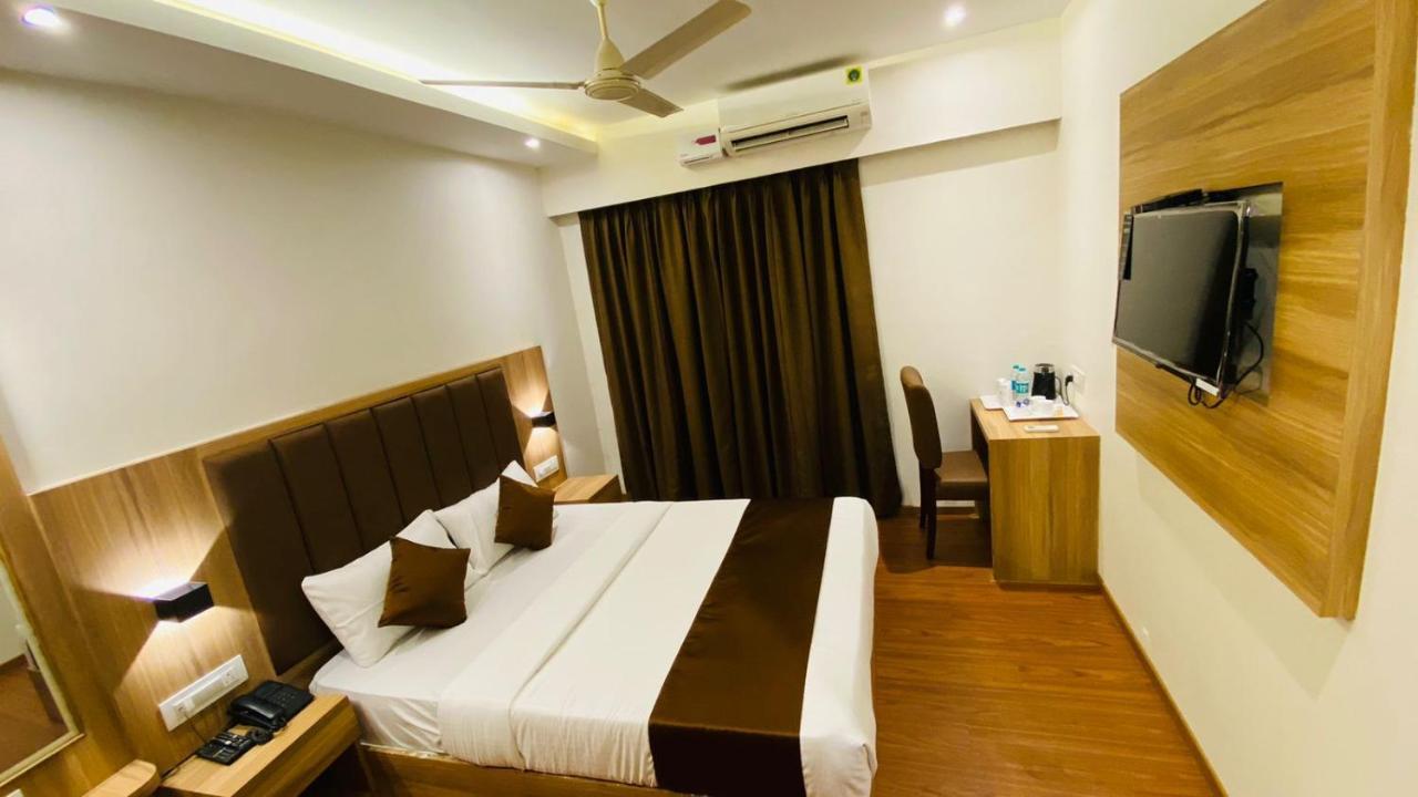 Hotel Plaza Heights By Rak Rooms, Mangaluru Eksteriør billede